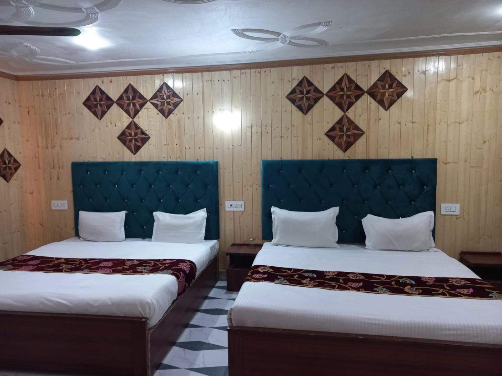 Srinagar Group Of Hotels Esterno foto