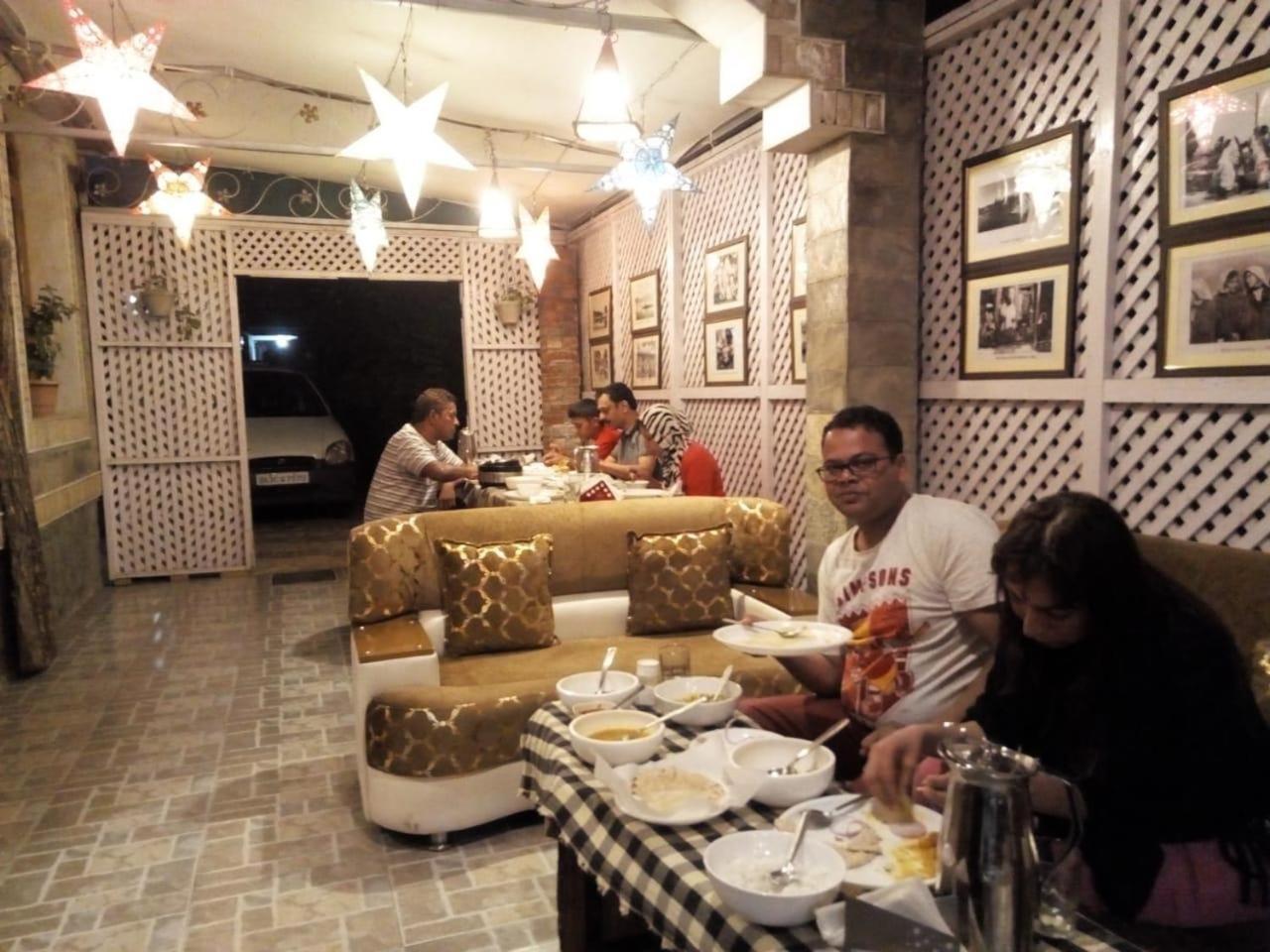 Srinagar Group Of Hotels Esterno foto