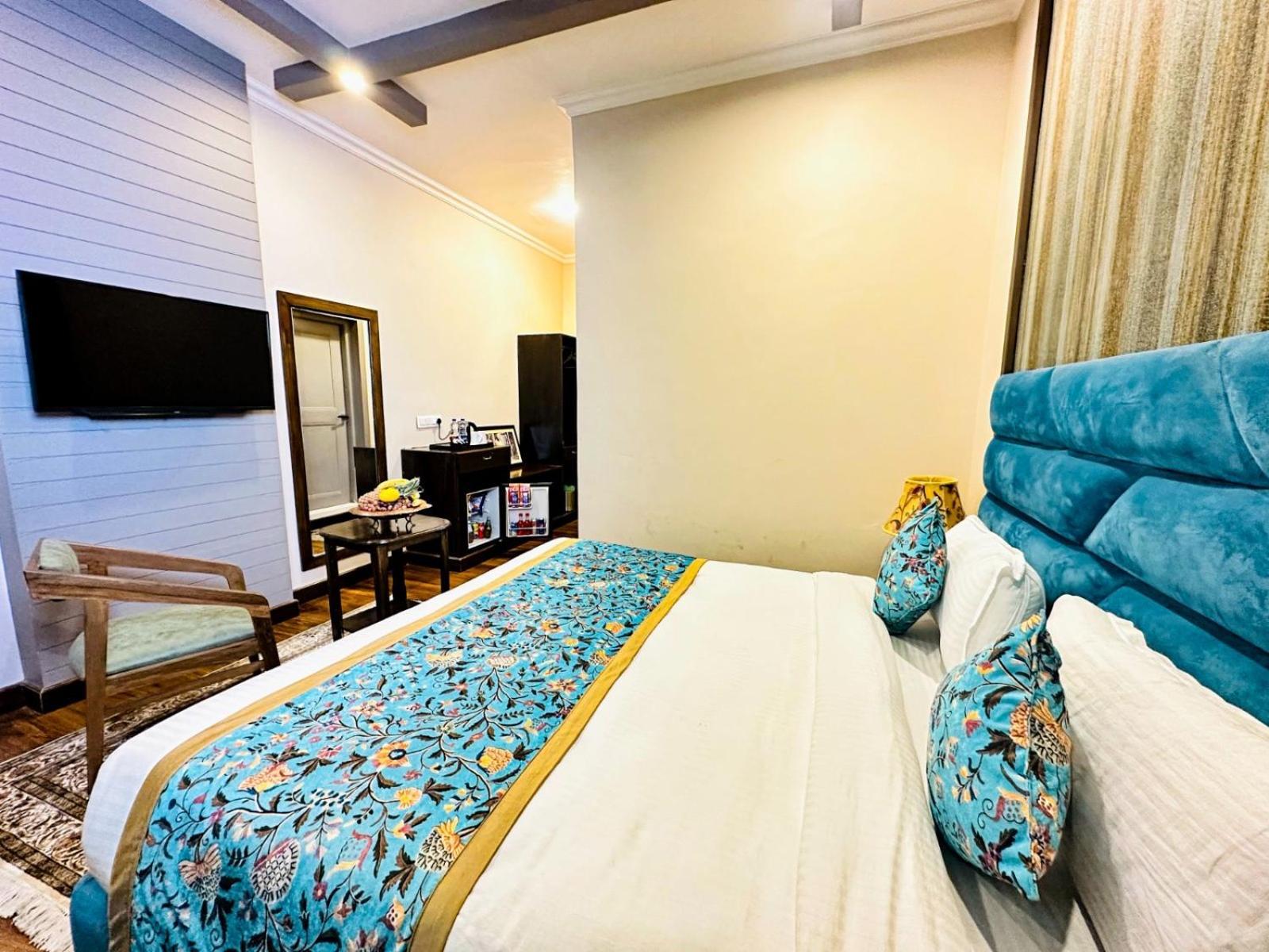 Srinagar Group Of Hotels Esterno foto