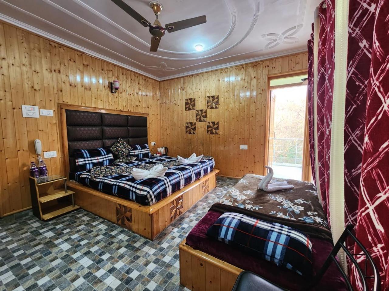 Srinagar Group Of Hotels Esterno foto