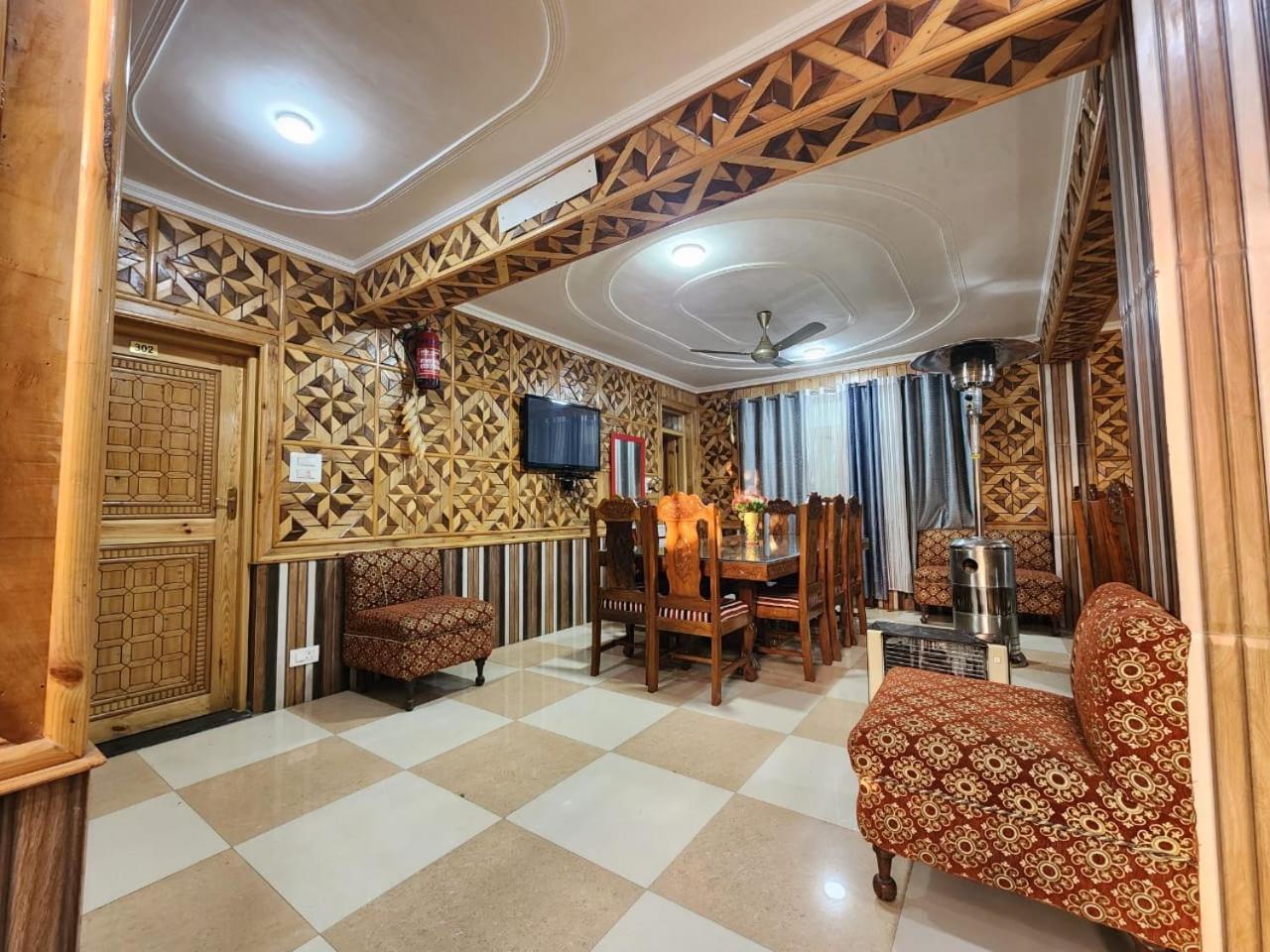 Srinagar Group Of Hotels Esterno foto
