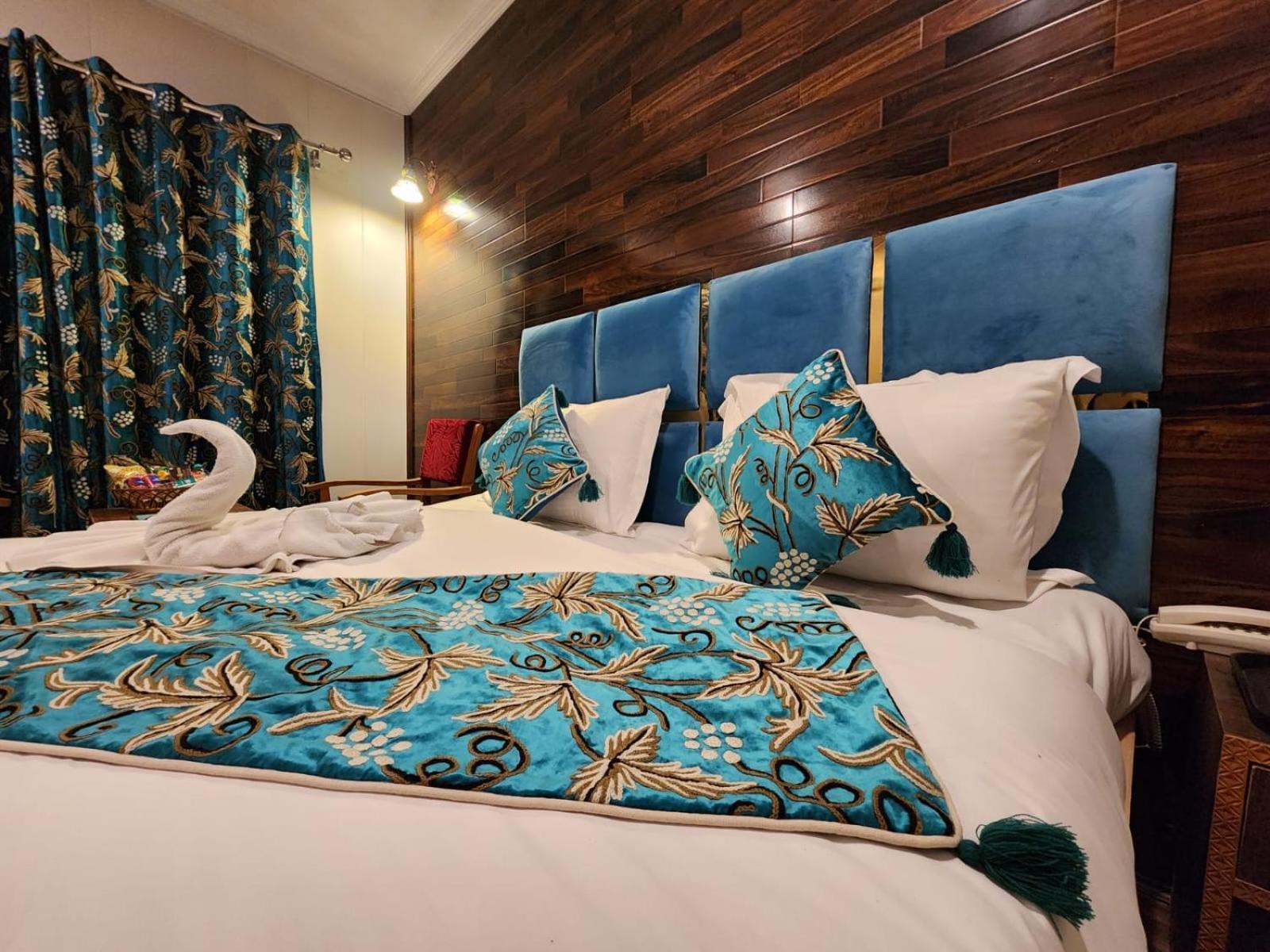 Srinagar Group Of Hotels Esterno foto