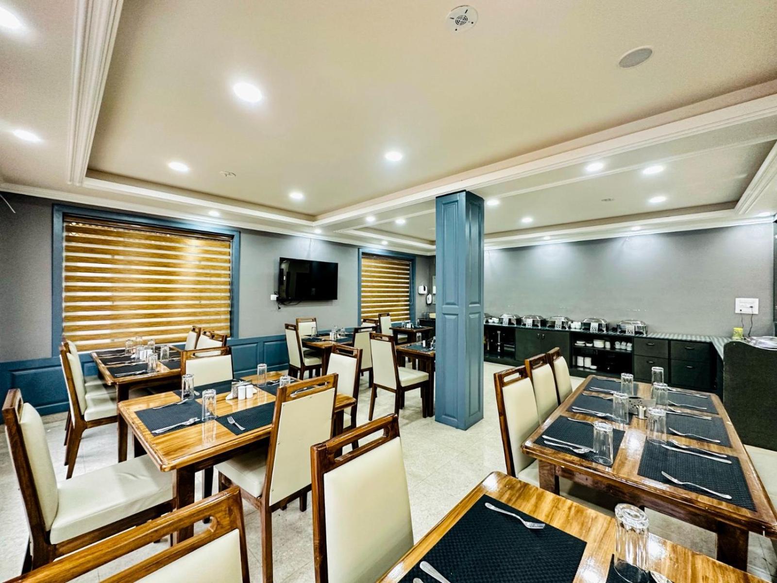 Srinagar Group Of Hotels Esterno foto